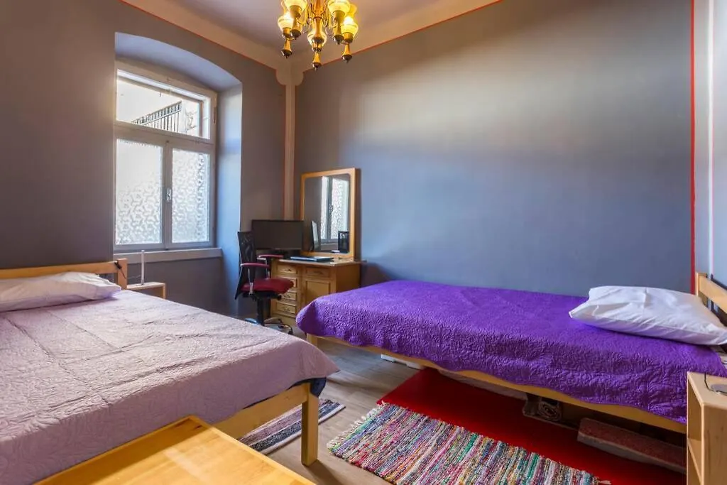 Excellent-Centralocated-Renovated-2Bdr Apartment Pula