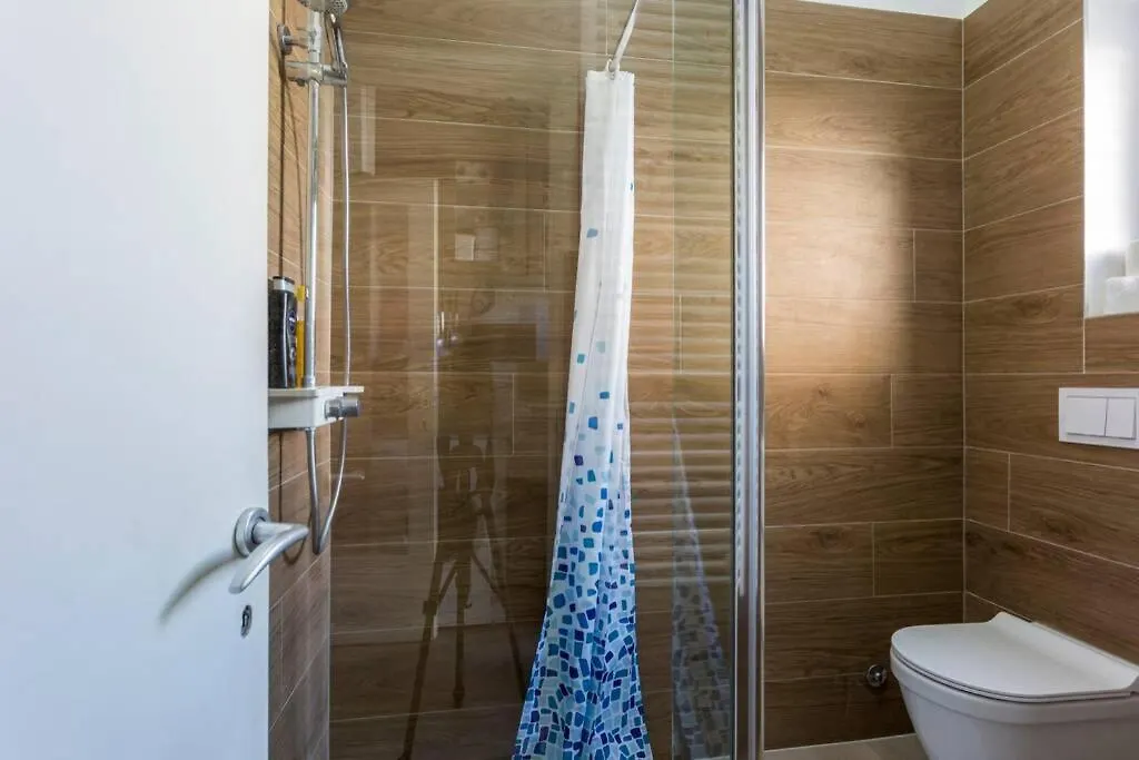 Excellent-Centralocated-Renovated-2Bdr Apartment Pula